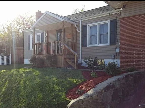 2nd image of 4607 Young St