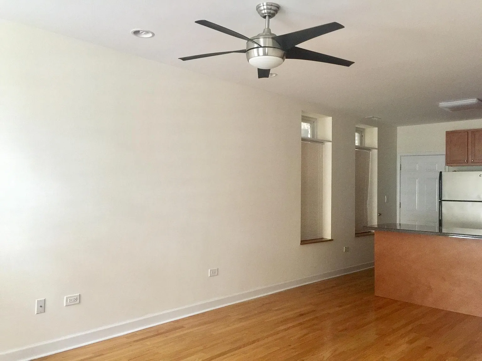 2 bed, 1500 sqft, $2,200 — Photo 4