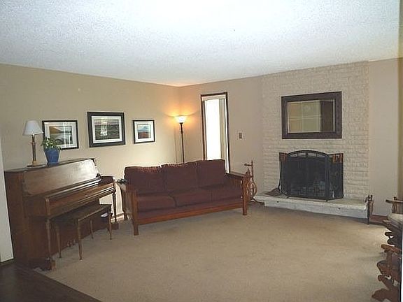5th image of 1226 SE Kibling St