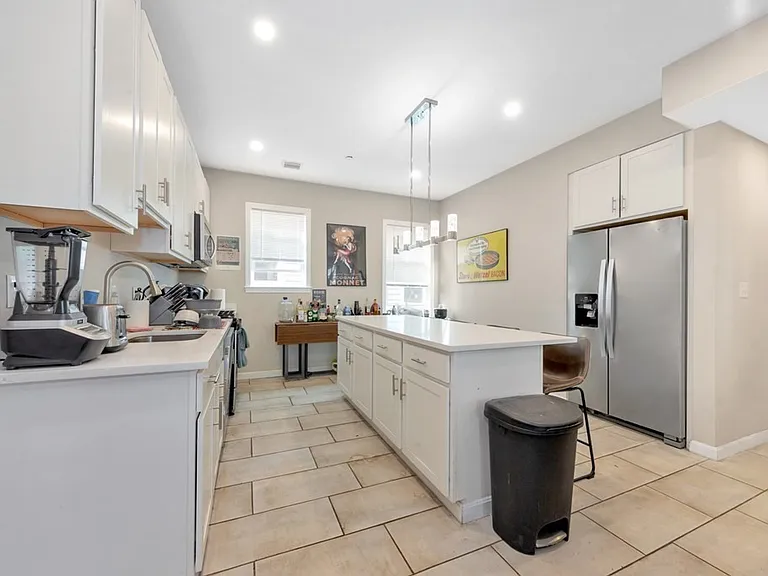 228 Calumet St #2 — Photo 6