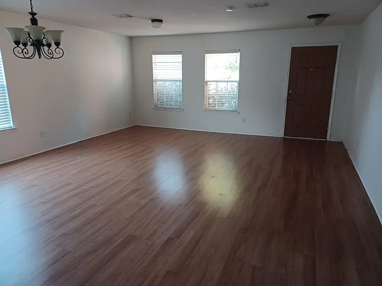 entrance room/living room