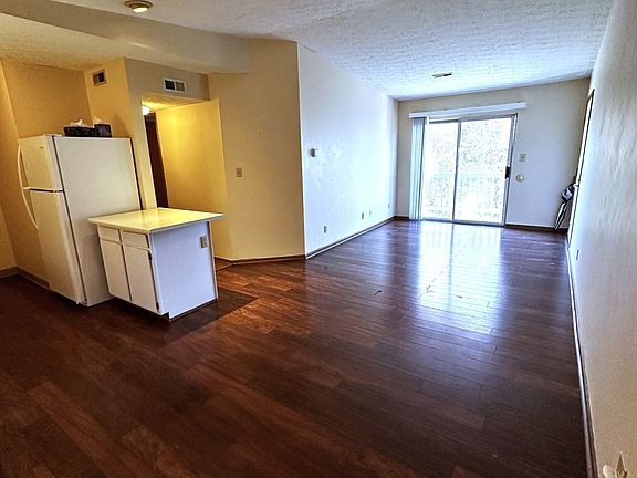 5th image of 247 W Union St APT 301A