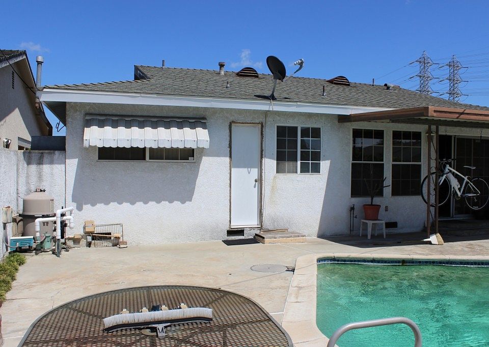 1st image of 17523 S Berendo Ave