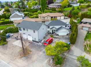 3174 Boucherie Rd, West Kelowna, BC V1Z2G9