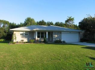 4996 W Southview Dr, Utica, MI 48317