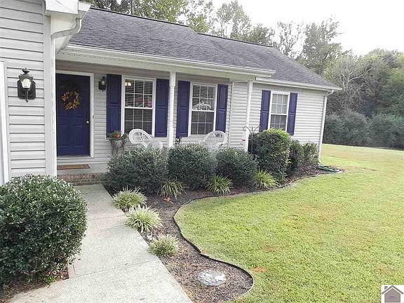 3rd image of 109 Renee Dr