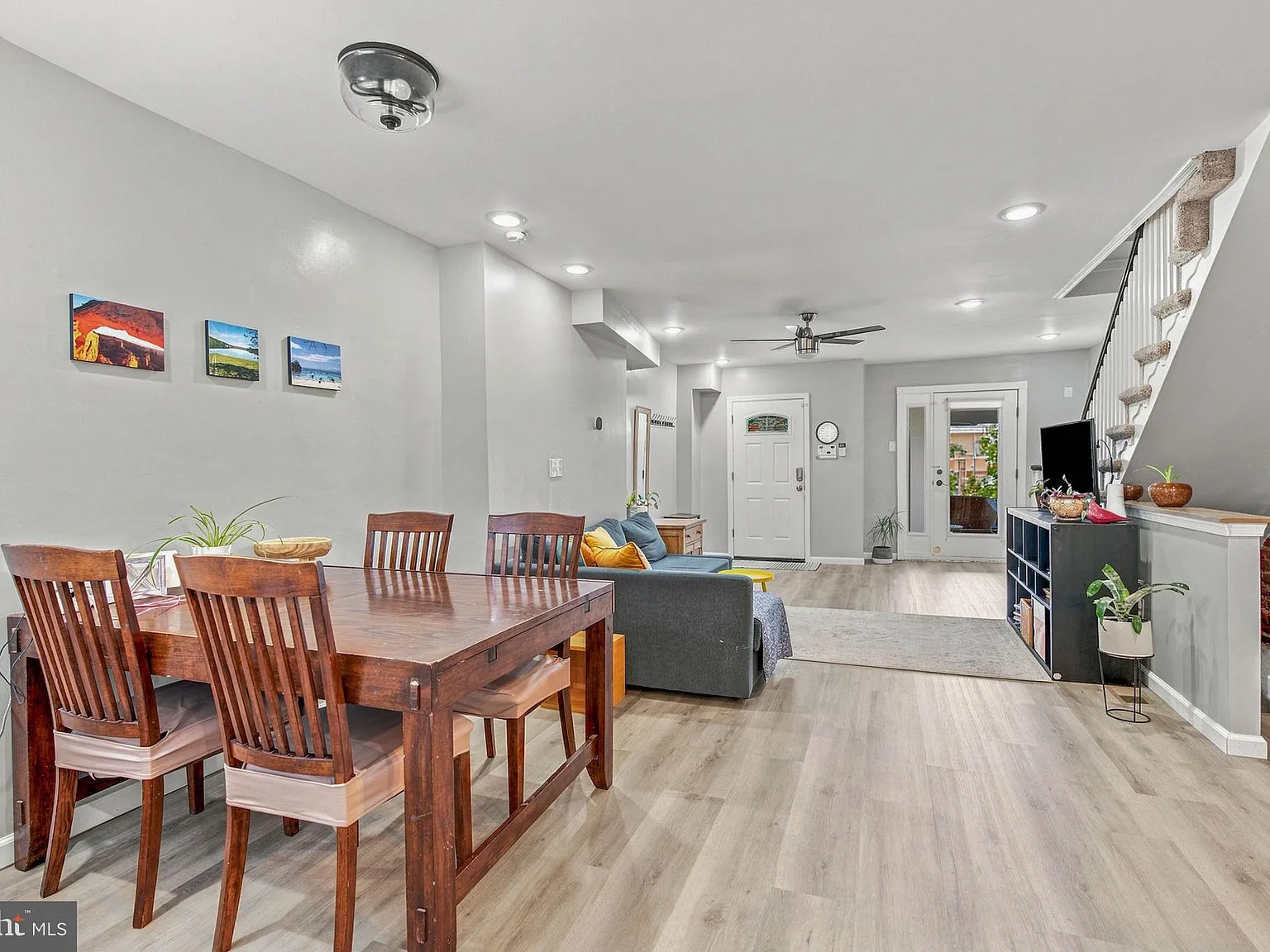 4 bed, 1696 sqft, $2,500 — Photo 3