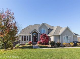 12928 Wilden Cir, Urbandale, IA 50323
