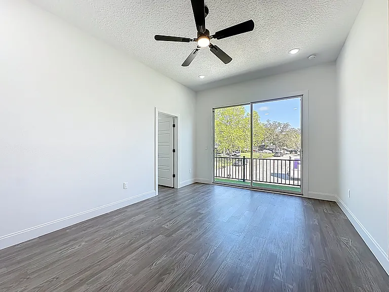 2121 Broad Water Dr — Photo 39