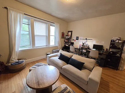 10 Wendell St Photo 1