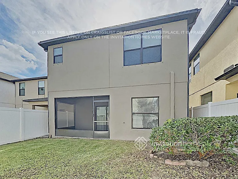 2729 Hampton Green Ln — Photo 24