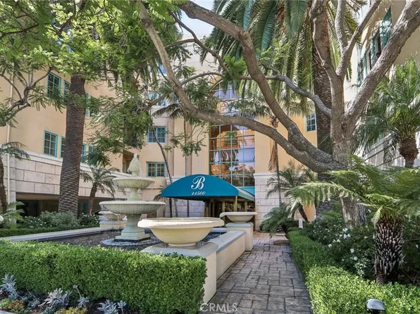 11500 San Vicente Blvd APT 214, Los Angeles, CA 90049