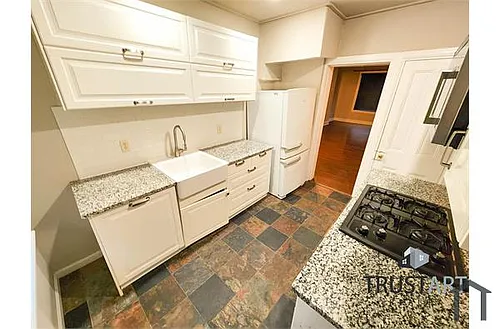 3885 Manor St Photo 1