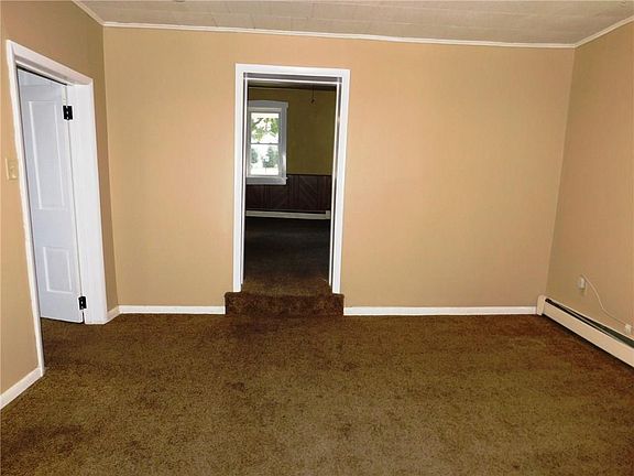 4th image of 306 N Franklin St