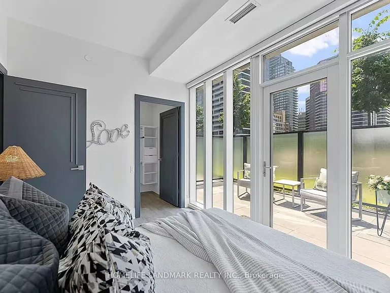1 Gloucester St #609 — Photo 3