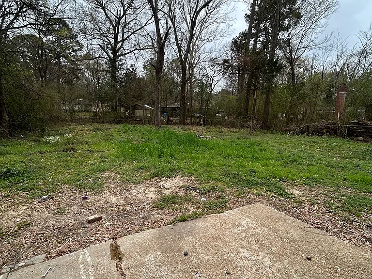 Woodside Dr — Photo 12