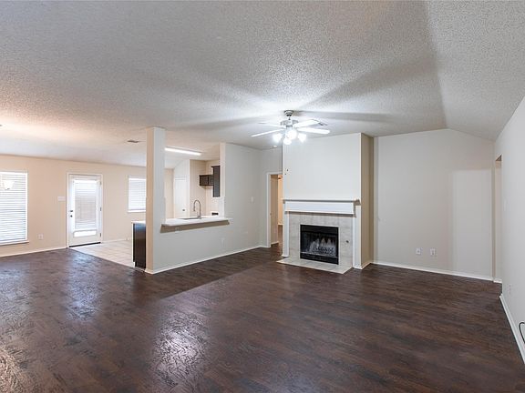 4th image of 9900 Pierce Dr