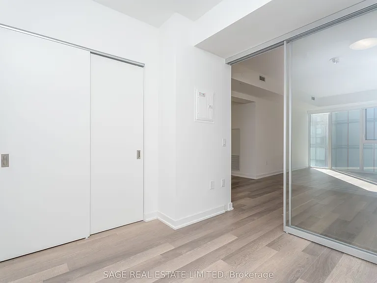 357 King St W #2109 — Photo 11