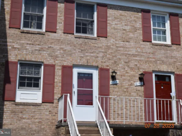 6174 Strasburg Dr, Centreville, VA 20121