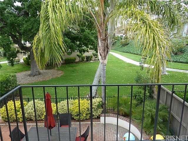 1st image of 32065 Waterside Ln