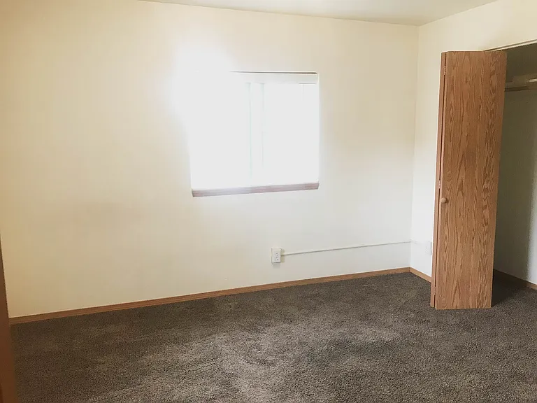 808 W Buffalo St — Photo 8