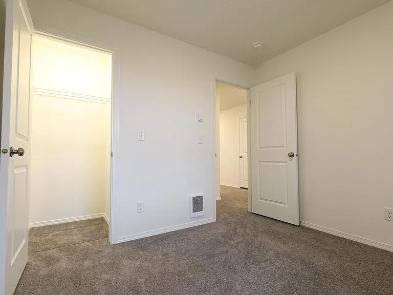 922 Steptoe View Ln — Photo 2