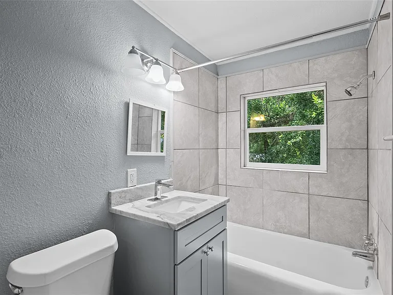 2324 Cedar Dr #3 — Photo 7