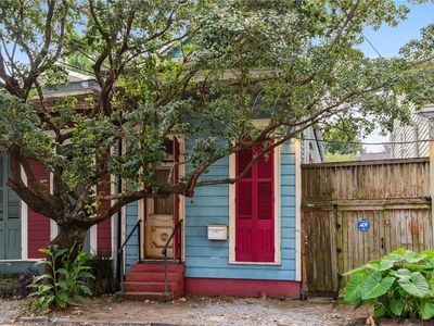 2308 Burgundy St, New Orleans, LA, 70117