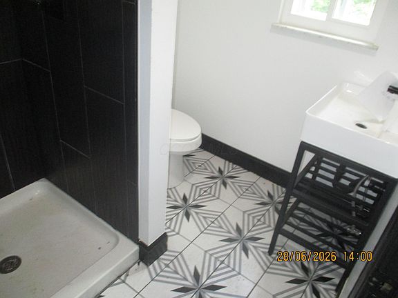 5th image of 959 Kelton Ave
