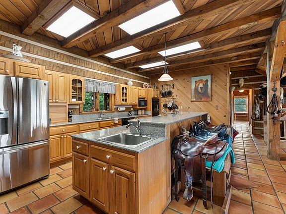 69th image of 102 Cross Creek Ln
