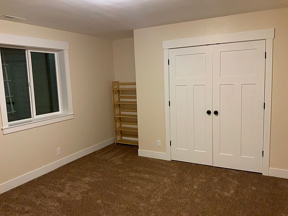 3rd image of 582 Bradford Ln
