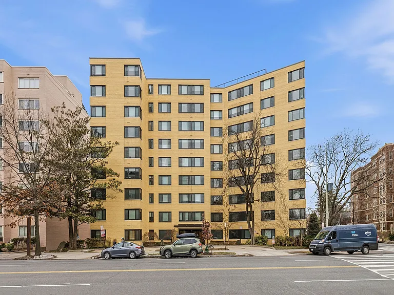 5410 Connecticut Ave NW #811A — Photo 37