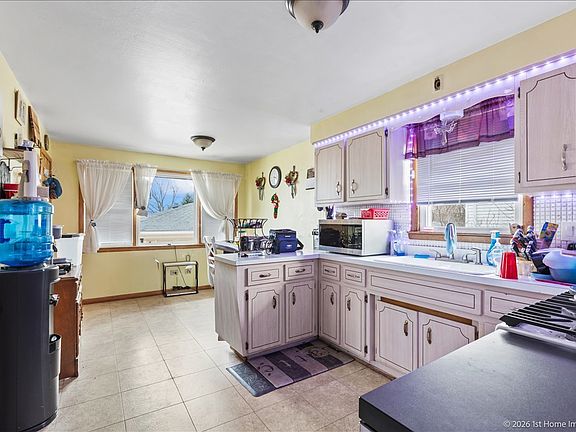 5th image of 10839 Major Ave