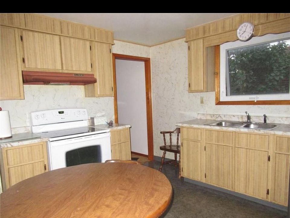 2nd image of 102 Irene St