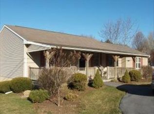 1235 W Lexington Rd, Manheim, PA 17545