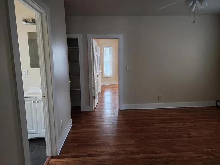 157 N Clinton St #B — Photo 13