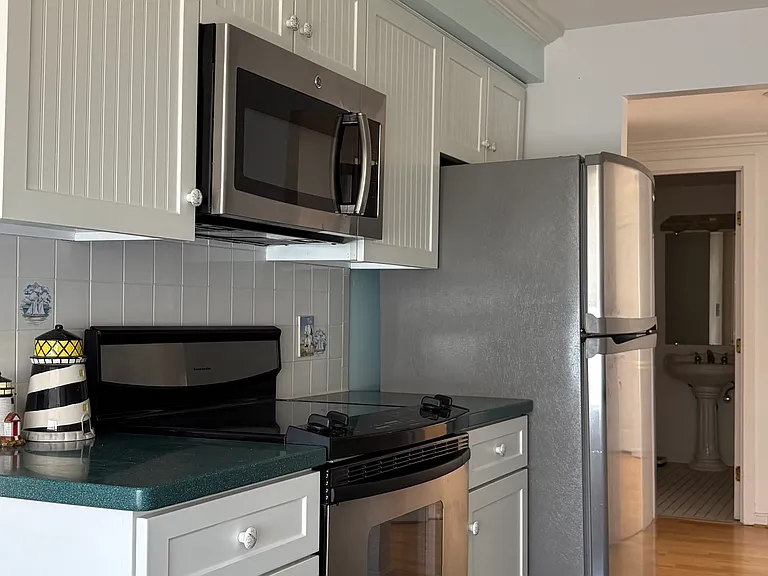 1 Commodore Ct — Photo 24