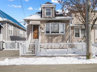 660 Clarence Ave, Bronx, NY 10465