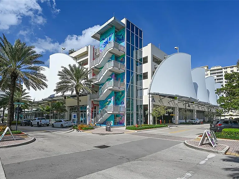 525 N Ocean Blvd #919 — Photo 39