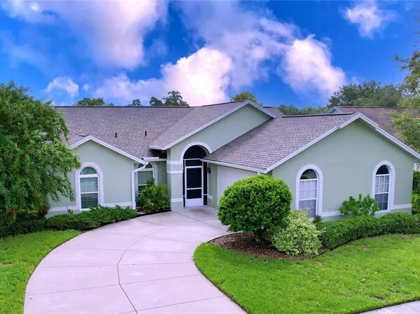 2310 Tioga Dr, Land O Lakes, FL 34639