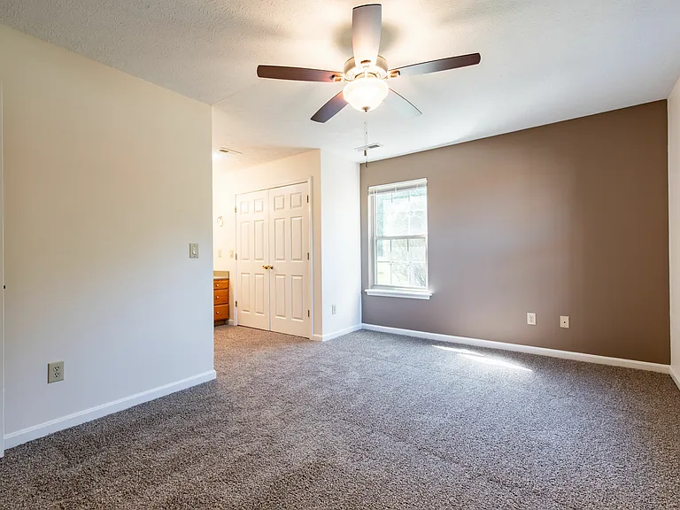 Autumn Ridge Apartments — Photo 7