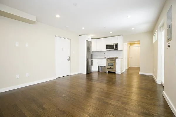 Rented by REAL New York | media 25