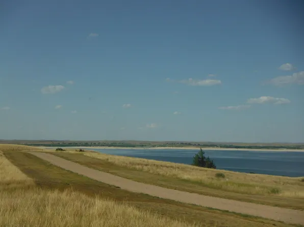 11 Bay Vista Ct, Ogallala, NE 69153