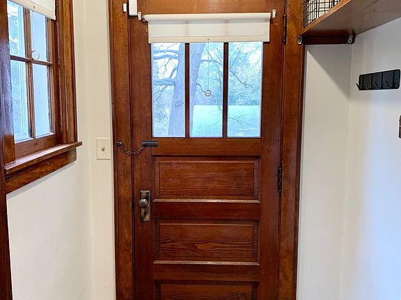 5th image of 323 2nd St S