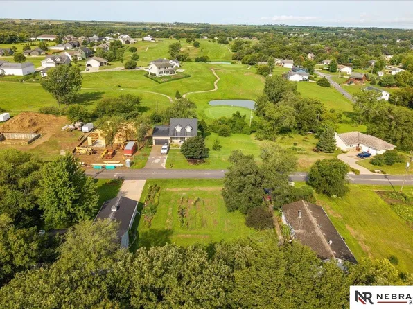 1916 Beaver Lake Blvd, Plattsmouth, NE 68048