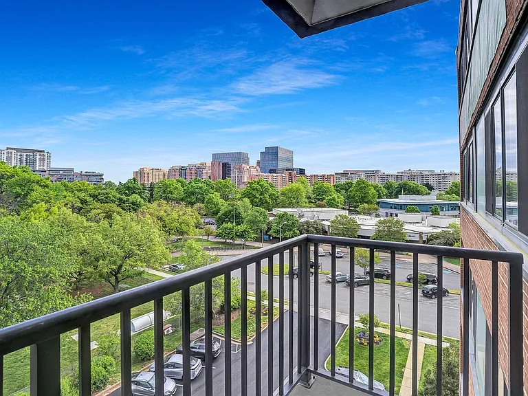 Parc View Apartments — Photo 12