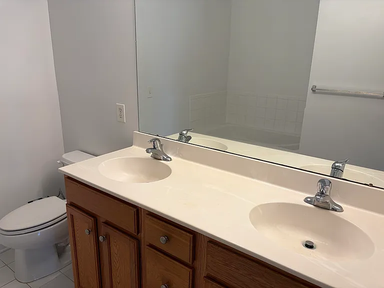 4 Swan Ct — Photo 7