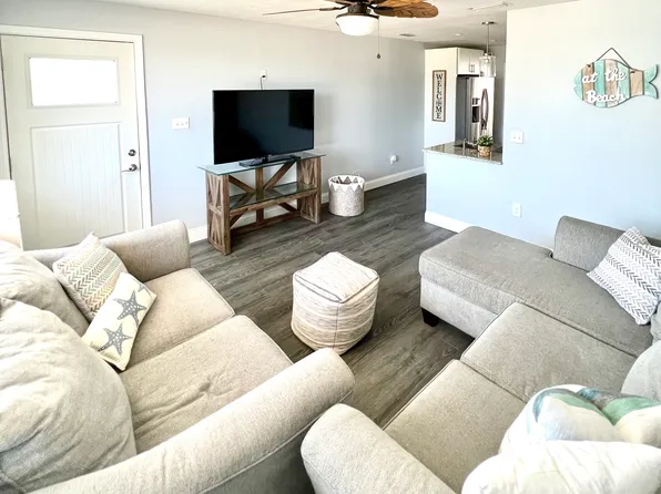 33 Azalea Dr, Ormond Beach, FL 32176