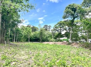 24 Towanticut St, Vineyard Haven, MA 02568
