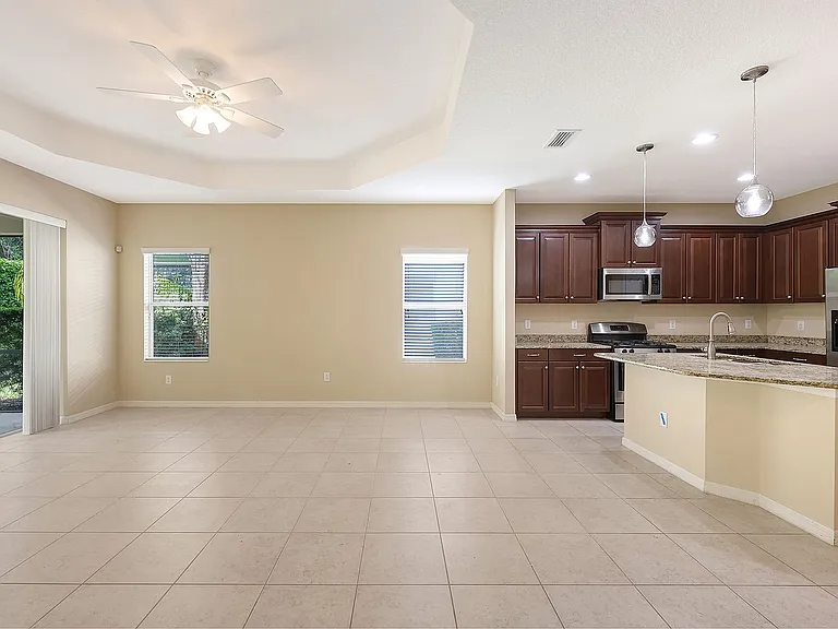 4904 Maymont Park Cir — Photo 13